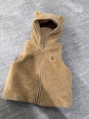 GAP Baby Hooded Vest in Camel Brown